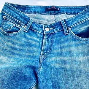 Levi’s 528 Curvy Cut Jeans 14 Medium